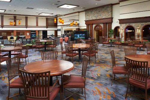DoubleTree by Hilton Dearborn - image 6