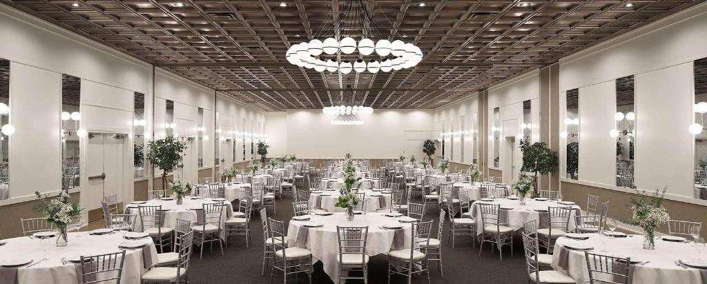 Hotel St. Regis - image 3