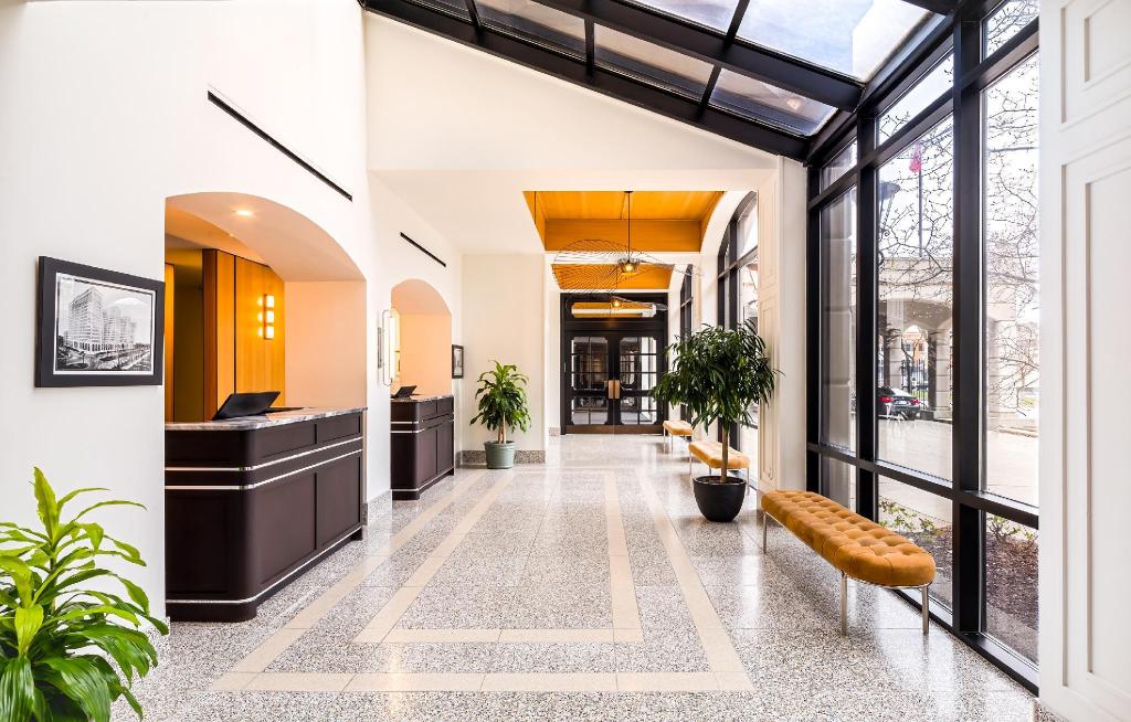 Hotel St. Regis - image 5