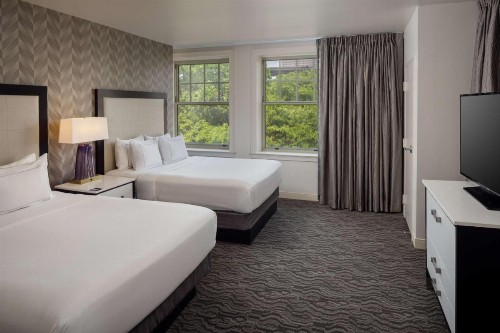 DoubleTree Suites by Hilton Detroit Downtown - Fort Shelby - image 24