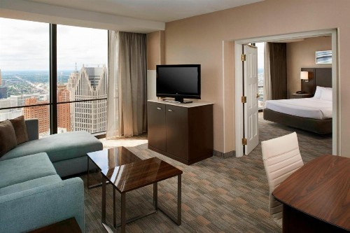Detroit Marriott at the Renaissance Center - image 17