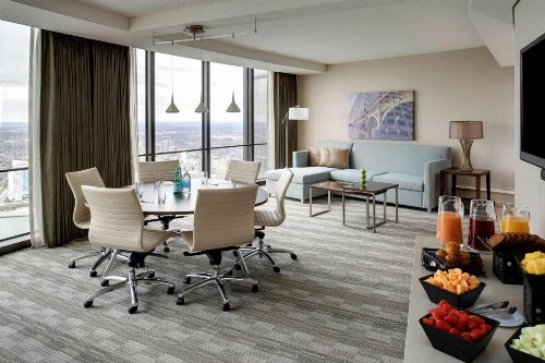 Detroit Marriott at the Renaissance Center - image 21
