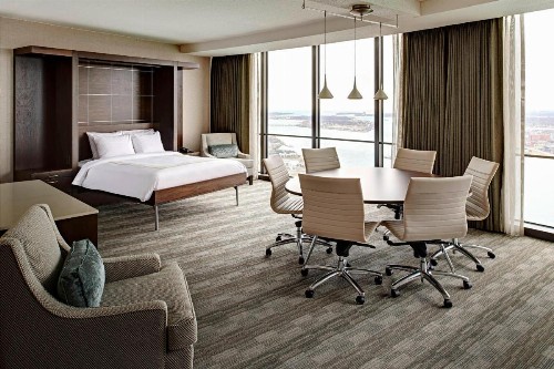 Detroit Marriott at the Renaissance Center - image 22