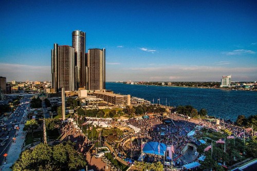 Detroit Marriott at the Renaissance Center - image 9