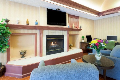 Hawthorn Suites by Wyndham Dearborn/Detroit - image 12