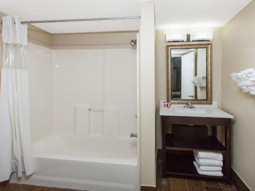 Baymont by Wyndham Downtown Detroit - image 14