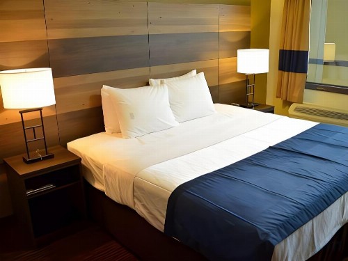 Baymont by Wyndham Downtown Detroit - image 38