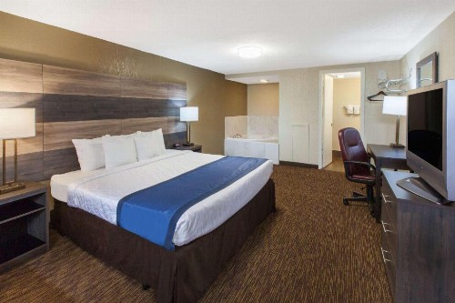 Baymont by Wyndham Downtown Detroit - image 7
