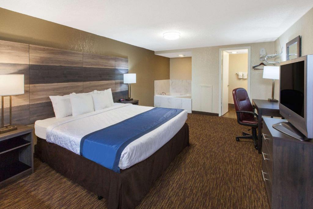 Baymont by Wyndham Downtown Detroit - image 7