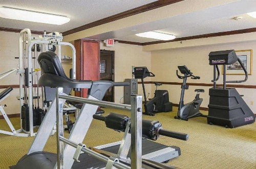 Quality Inn & Suites Detroit Metro Airport - image 4