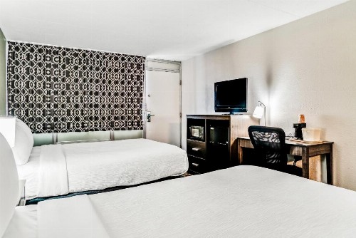 Rivertown Inn & Suites Downtown Detroit - image 13