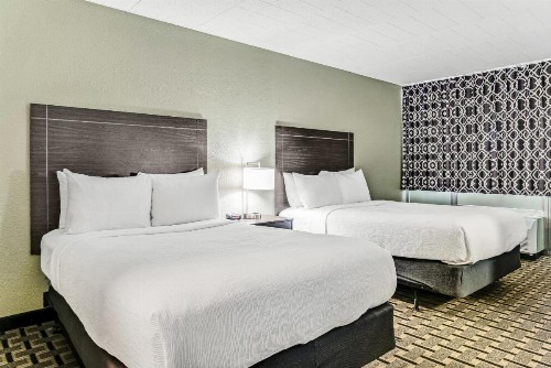 Rivertown Inn & Suites Downtown Detroit - image 26