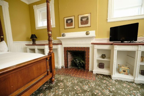 The Inn on Ferry Street - image 46