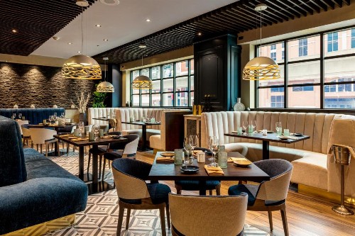 Atheneum Suite Hotel - image 4