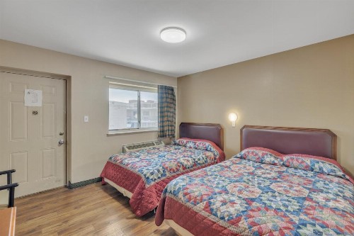 Viking Motel-Detroit - image 10