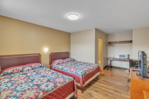 Viking Motel-Detroit - image 7