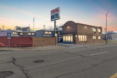 Viking Motel-Detroit - image 8