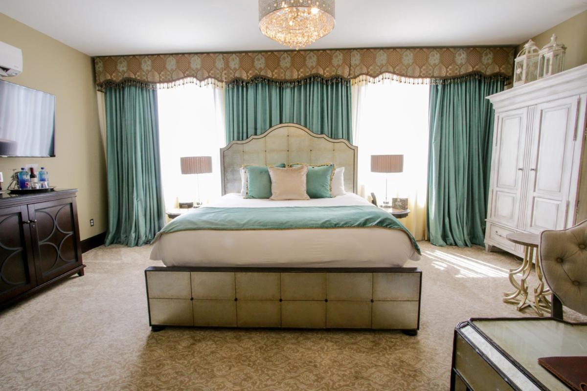 The Detroit Club Hotel - image 2