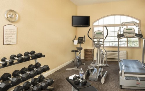 Ayres Suites Diamond Bar - image 19