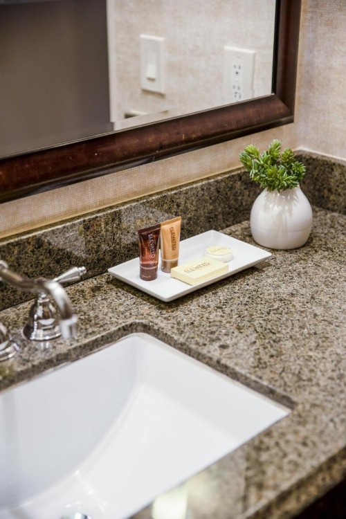 Ayres Suites Diamond Bar - image 21