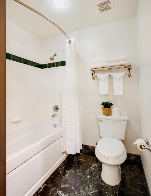 Ayres Suites Diamond Bar - image 28