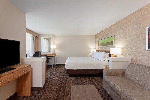 Holiday Inn Diamond Bar - Pomona an IHG Hotel - image 3