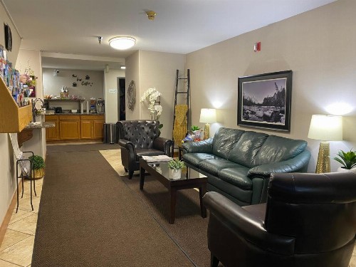 Dillon Inn - image 33