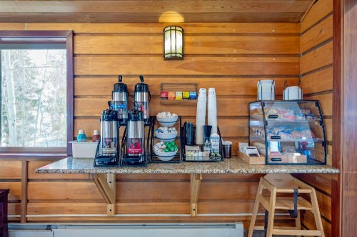 Best Western Ptarmigan Lodge - image 11