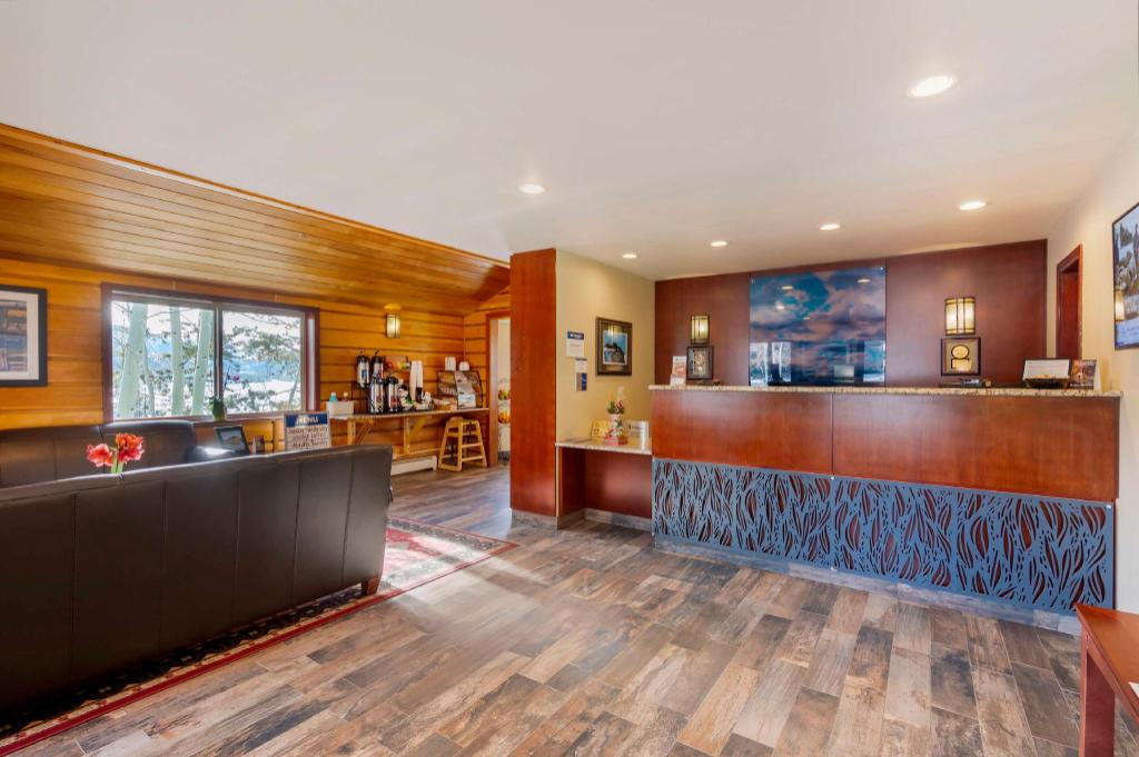 Best Western Ptarmigan Lodge - image 2