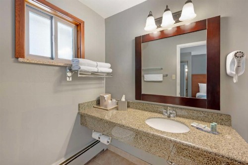 Best Western Ptarmigan Lodge - image 47