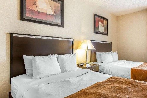 Comfort Suites Summit County - image 19