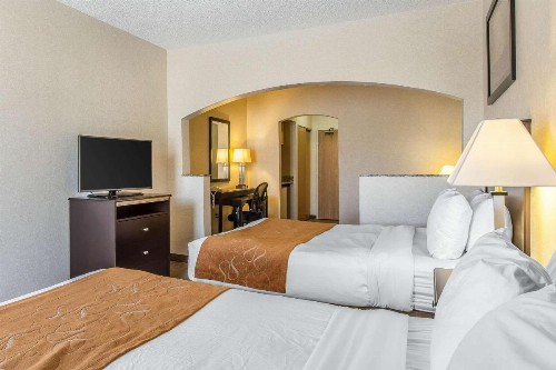 Comfort Suites Summit County - image 8