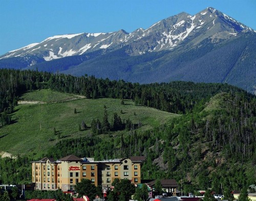Hampton Inn & Suites Silverthorne - image 2