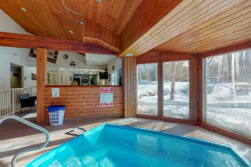 Manor House Hideaway - image 2