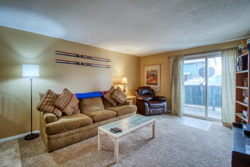 Debbie's Den - image 8