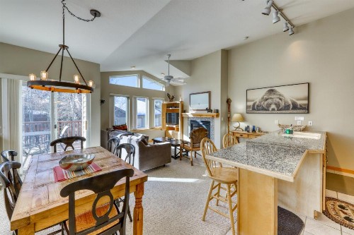 Running Bear Lodge - image 12