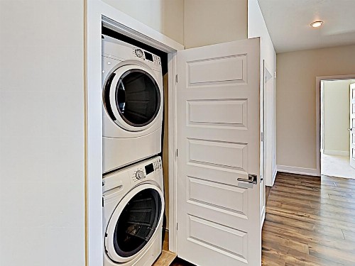New Listing! Beautiful New Mountain-View Condo Condo - image 2
