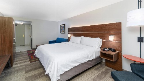 Holiday Inn Express Hotel & Suites Dinuba West an IHG Hotel - image 21