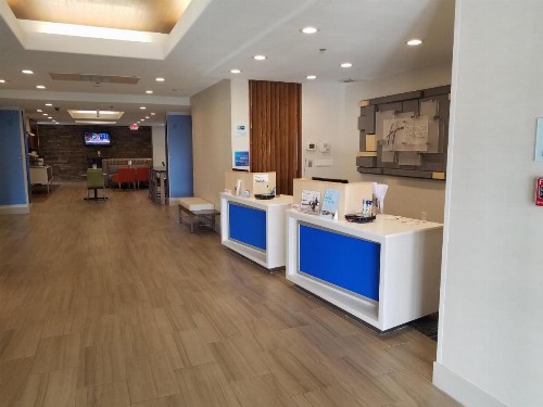 Holiday Inn Express Hotel & Suites Dinuba West an IHG Hotel - image 28