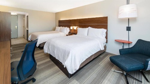 Holiday Inn Express Hotel & Suites Dinuba West an IHG Hotel - image 36