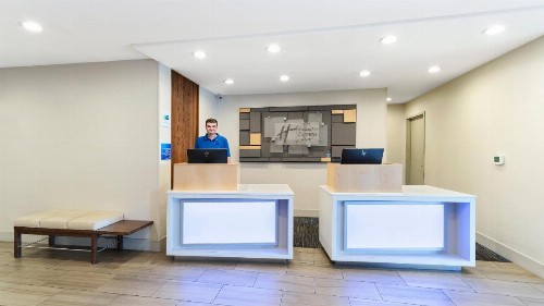 Holiday Inn Express Hotel & Suites Dinuba West an IHG Hotel - image 42