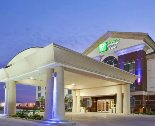 Holiday Inn Express Hotel & Suites Dinuba West an IHG Hotel - image 43