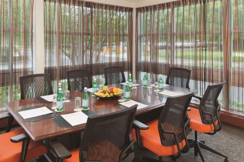 DoubleTree by Hilton Hotel Boston Bayside - image 15