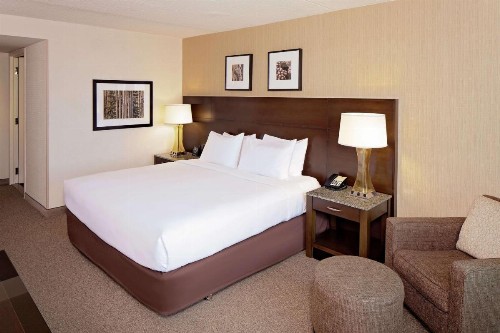 DoubleTree by Hilton Hotel Boston Bayside - image 24
