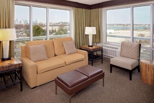 DoubleTree by Hilton Hotel Boston Bayside - image 29