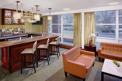 DoubleTree by Hilton Hotel Boston Bayside - image 8