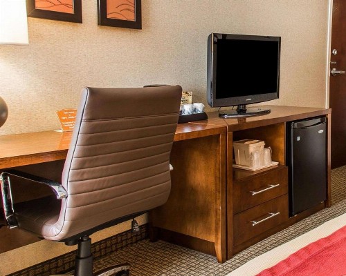 Comfort Inn Boston - image 9