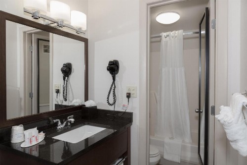 Ramada by Wyndham Boston - image 15