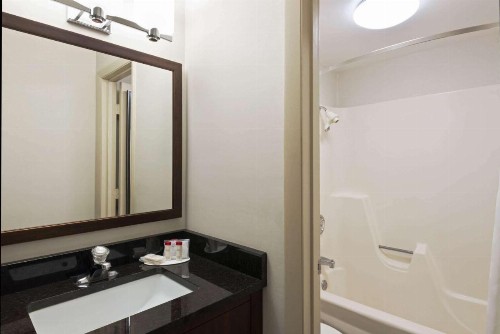 Ramada by Wyndham Boston - image 31