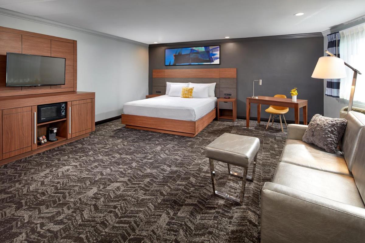 Studio Inn & Suites Downey - image 3